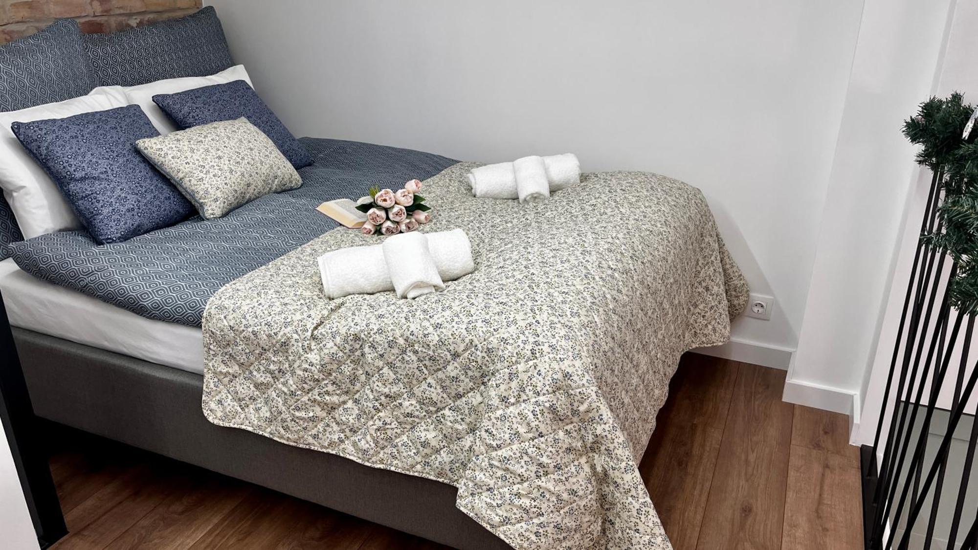 Carina Duplex Apartment- Near Nyugati Metro Line 3 Apartment