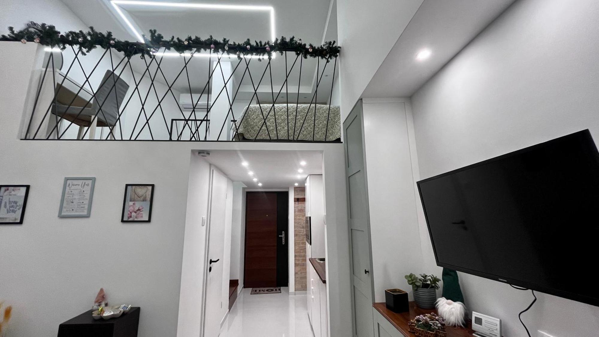 Apartment Carina Duplex Apartment- Near Nyugati Metro Line 3 *
