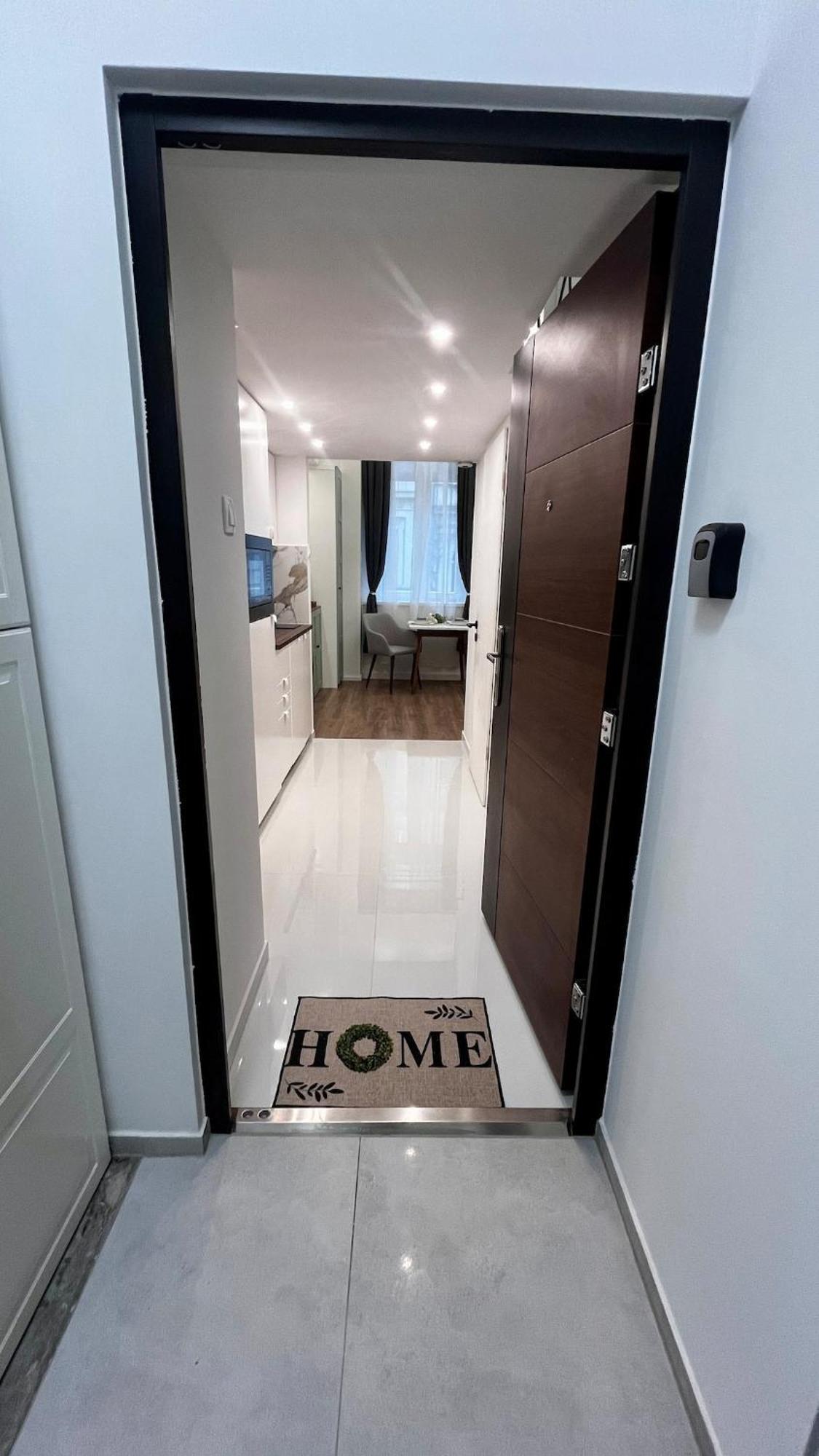 Carina Duplex Apartment- Near Nyugati Metro Line 3 *